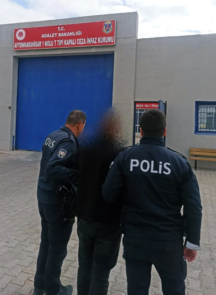 Afyonkarahisar Polisi Aranan Şahsı Yakaladı