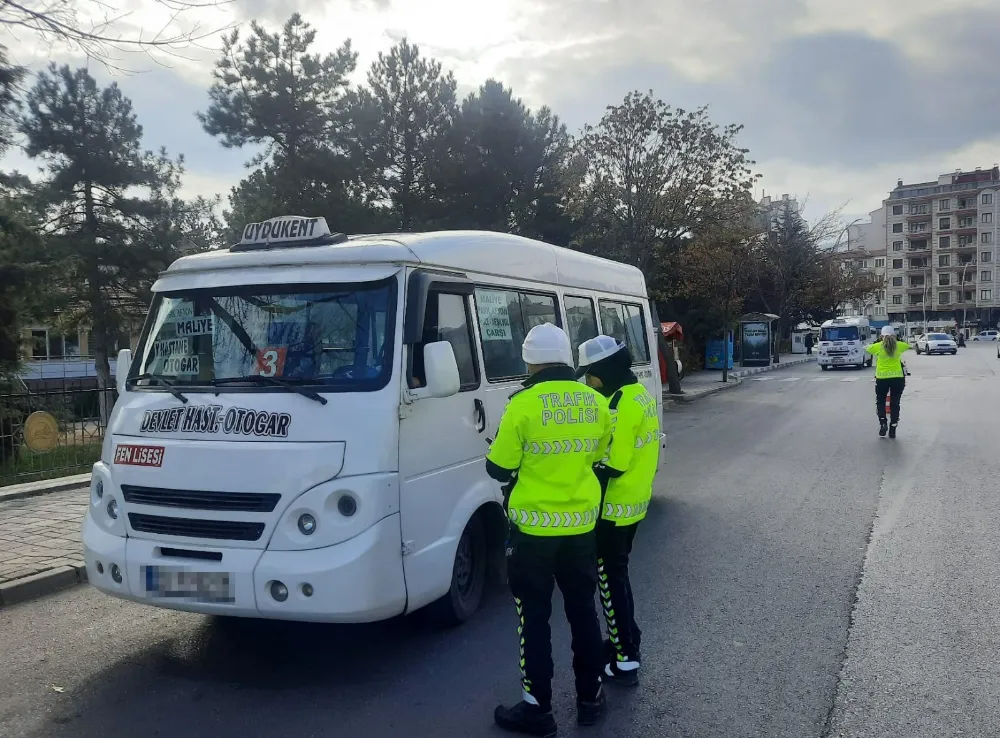 Afyonkarahisar’da Toplu Taşıma Denetimlerinde 1914 Minibüse Cezai İşlem