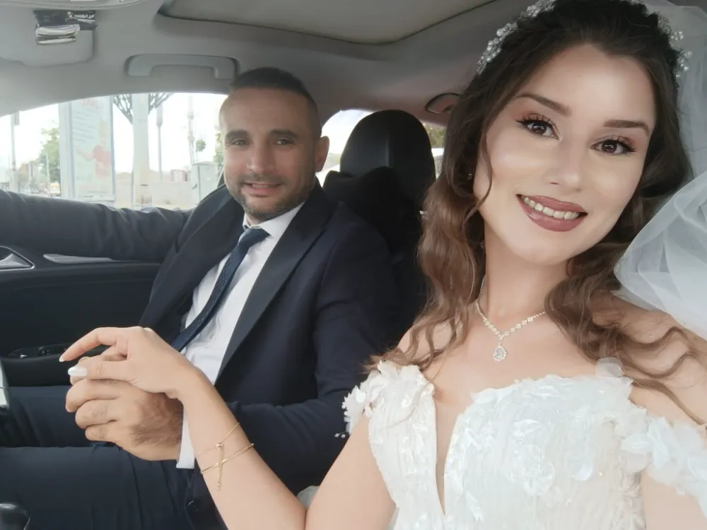 Afyonkarahisar'da Görkemli Düğün: Erdal Kaplan ve Tuğçe Çetin Evliliğe İlk Adımını Attı