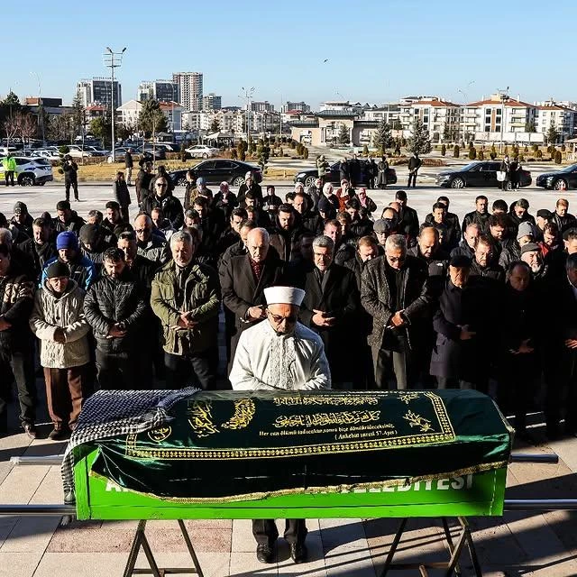 Afyonkarahisar'ın Sevilen İsimlerinden Ünal Kılıçsalın Ebediyete Uğurlandı