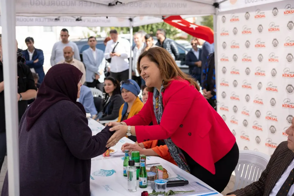 Başkan Burcu Köksal, Mareşal Fevzi Çakmak Mahallesi'nde Vatandaşlarla Buluştu