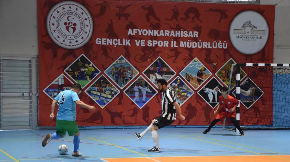Cumhuriyetin 100. Yılı Anısına Afyonkarahisar'da Futsal Turnuvası Başladı