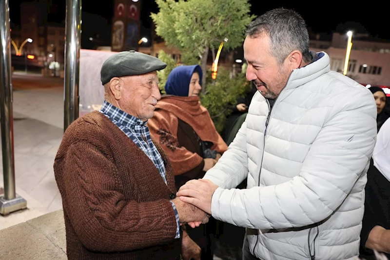 Umre Yolcuları Sandıklı'dan Duygusal Törenle Uğurlandı