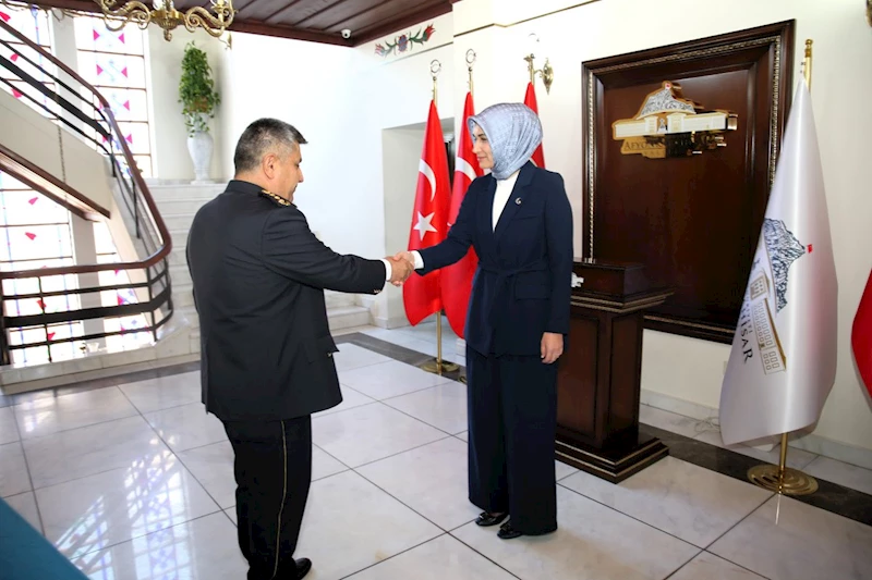 Vali Yiğitbaşı'ndan Cumhuriyet Bayramı Tebriklerini Kabul